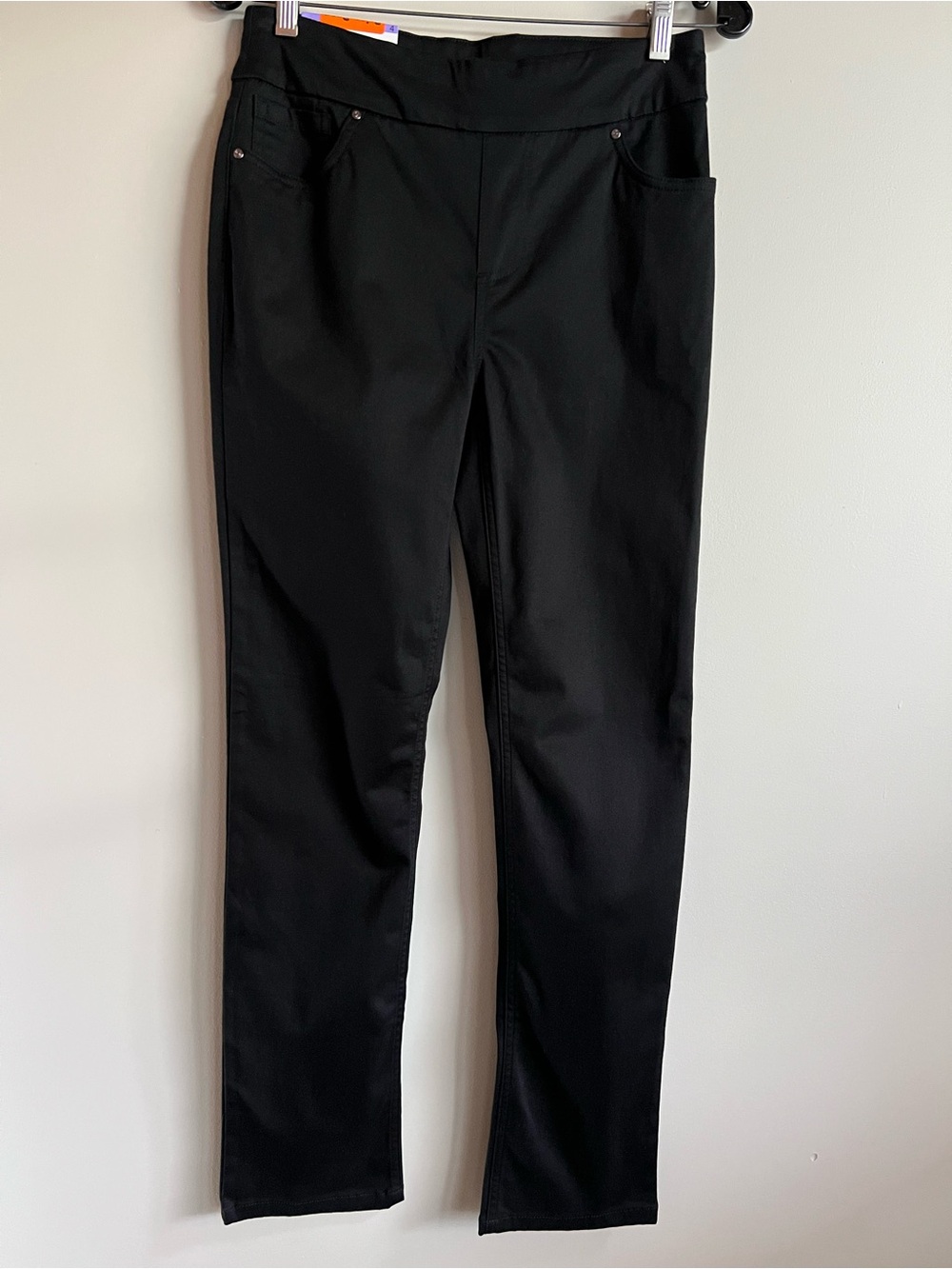 UP! Pants Black Pull-On Stretch Slim Leg Size 4 29” Inseam NWT Elastic Waist